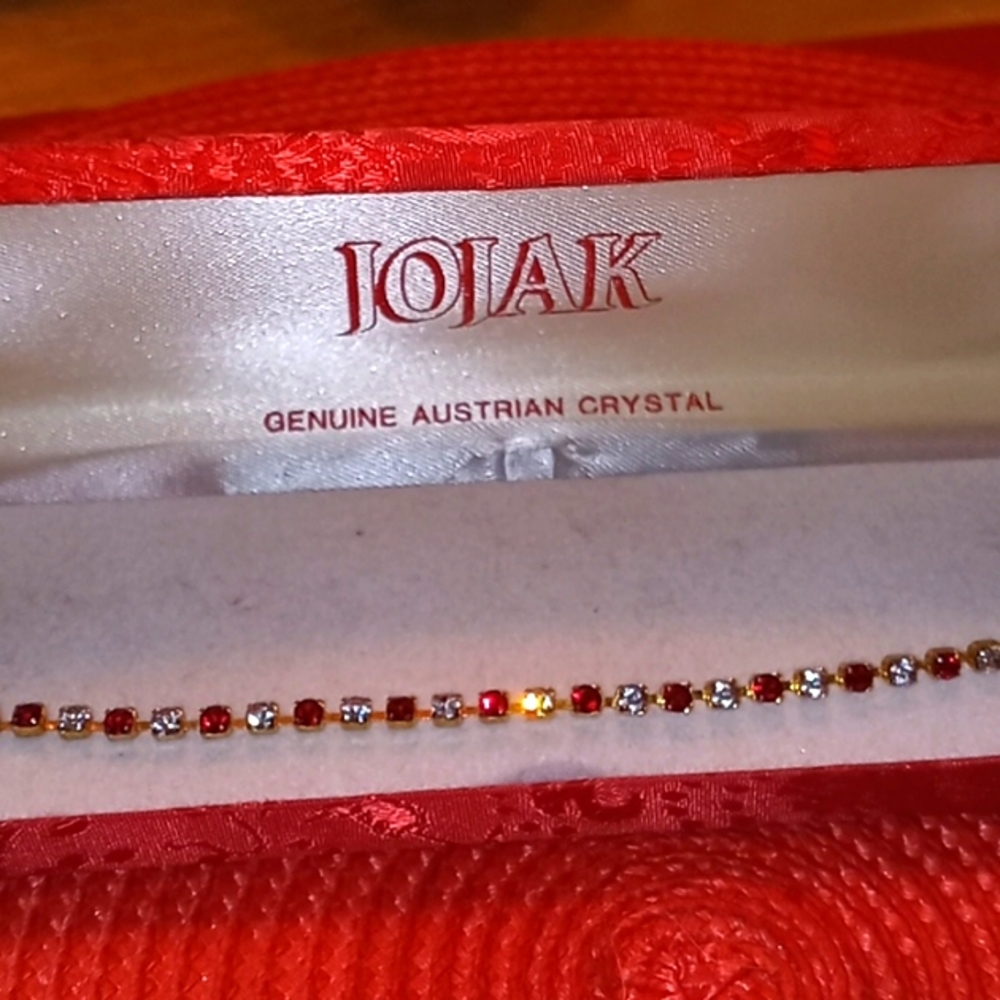 Genuine, Austrian Crystal, Vintage 80's, Sparkly "rubies & diamonds" 7" Bracelet